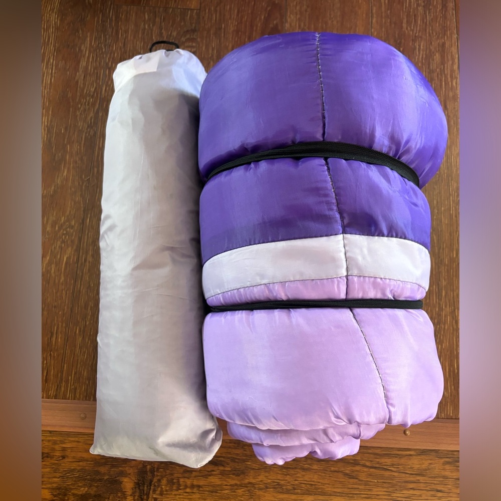 Children’s sleeping bag and tent set